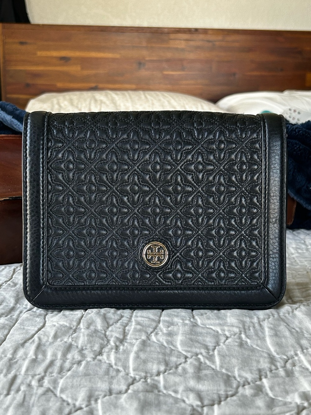 missing strap Tory Burch Bryant black leather quilted bag
